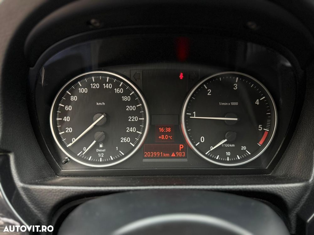 BMW Seria 3 318d Aut. Sport Line - 7