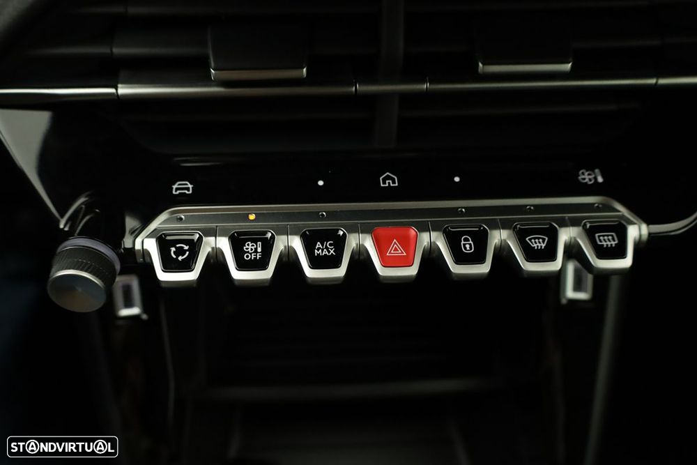 Peugeot 208 1.2 Hybrid Allure e-DCS6 - 13