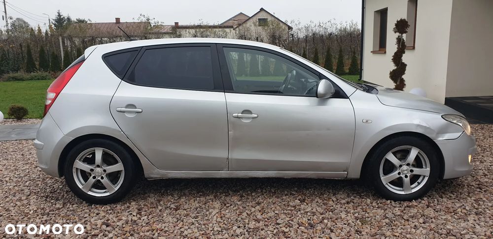 Hyundai i30 i30cw 1.6 CRDi blue Classic - 10