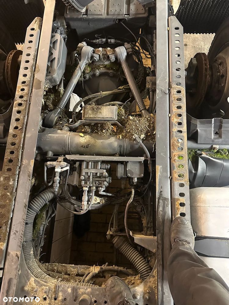 Mercedes-Benz Actros - 5