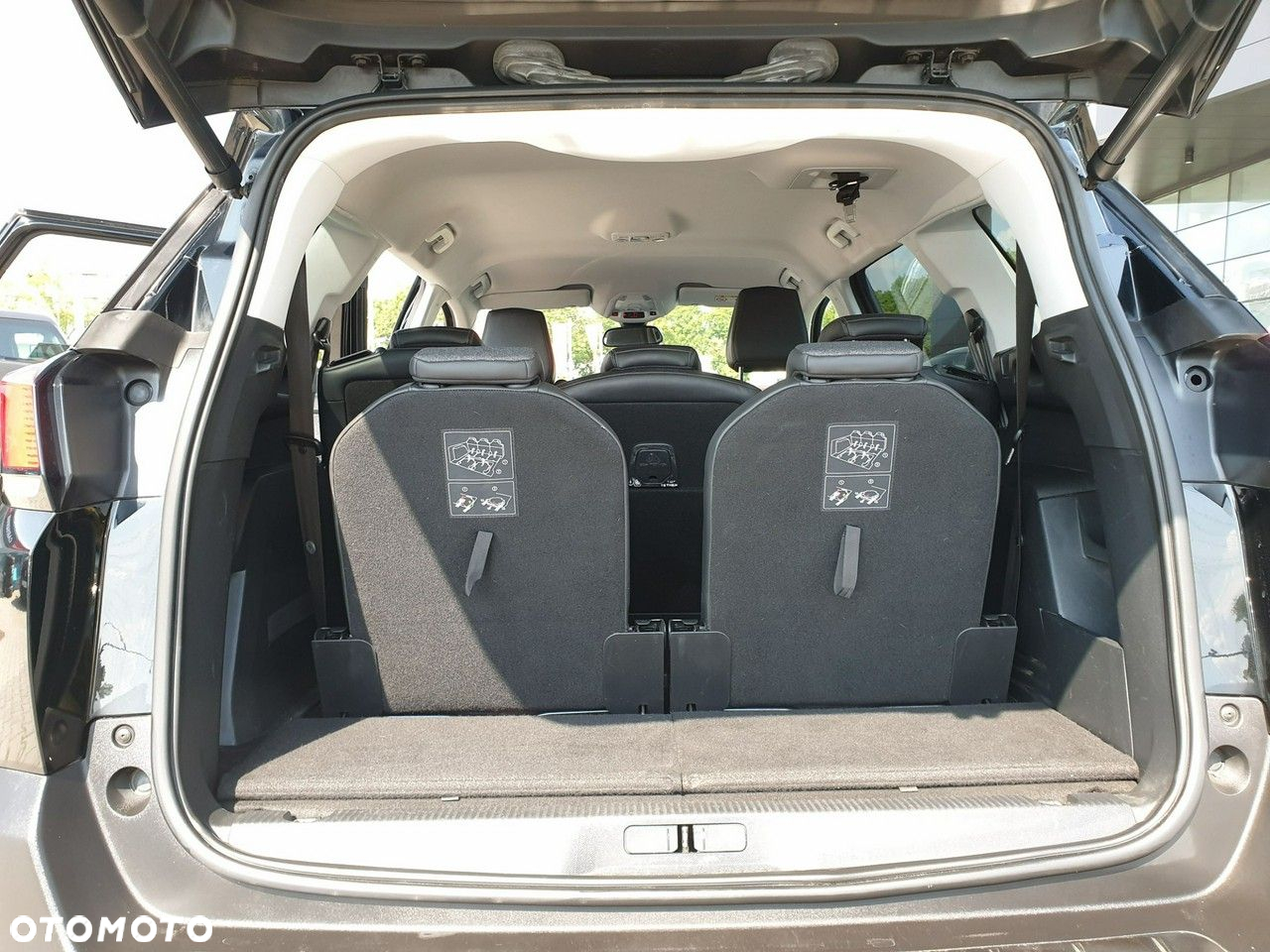 Peugeot 5008 - 22