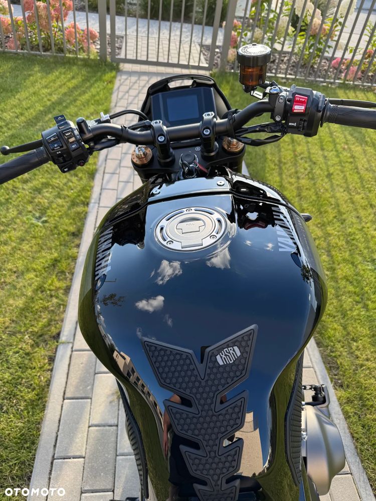 Yamaha XSR - 40
