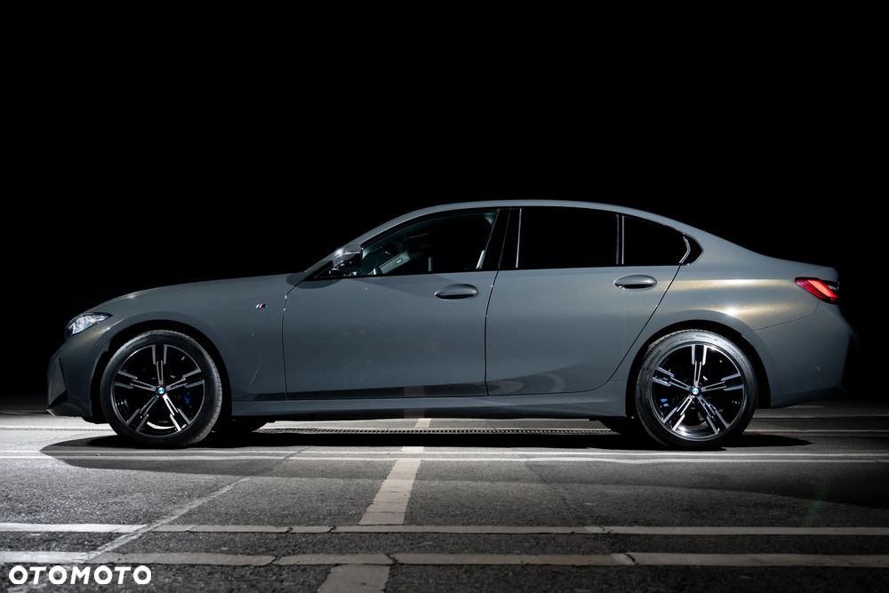 BMW Seria 3 330i xDrive M Sport - 5