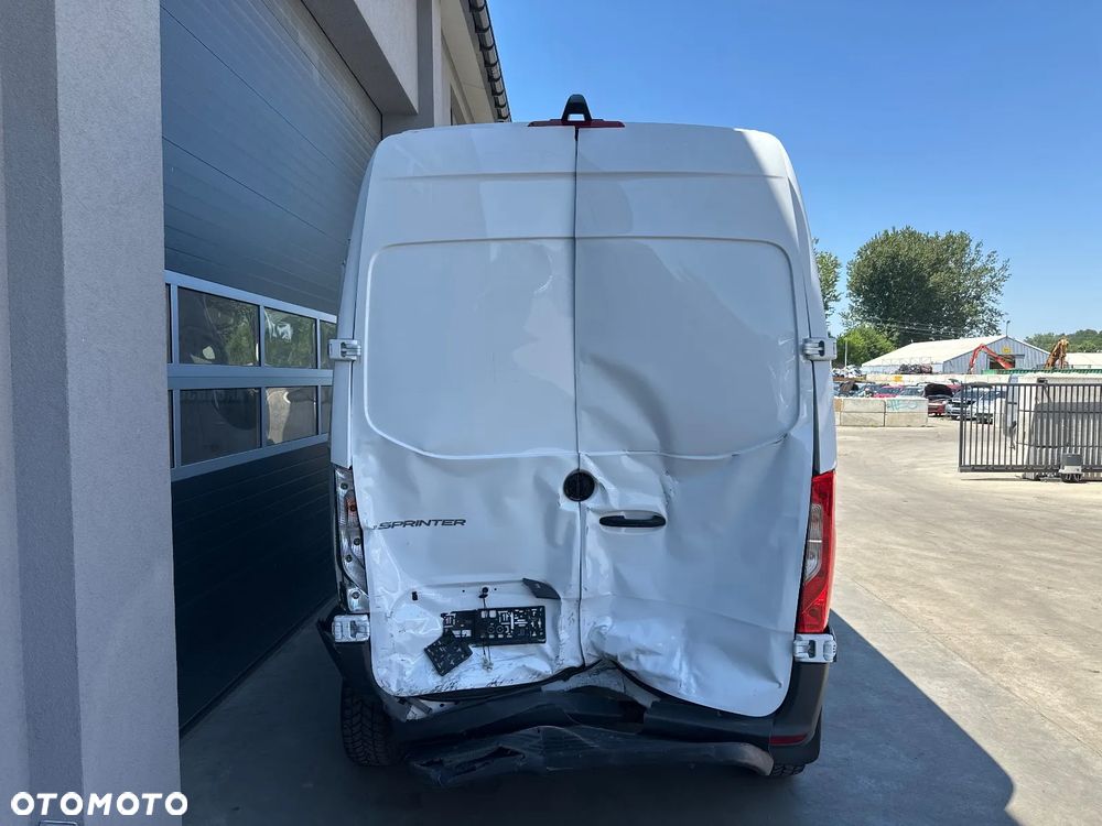 Mercedes-Benz ESPRINTER - 2