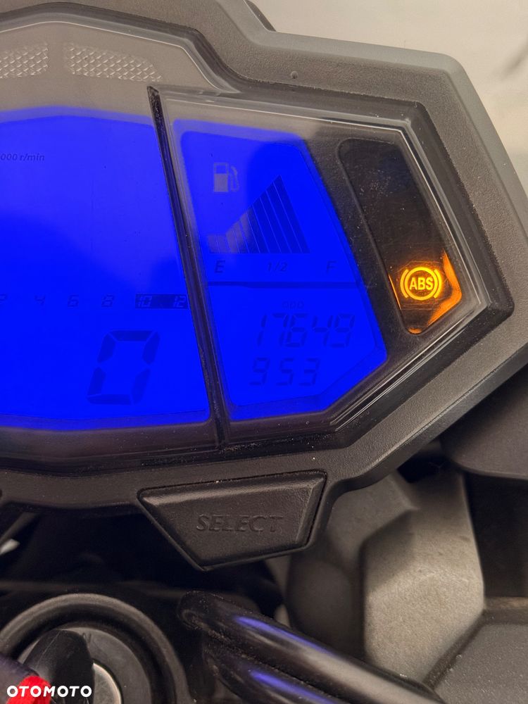 Yamaha MT - 7