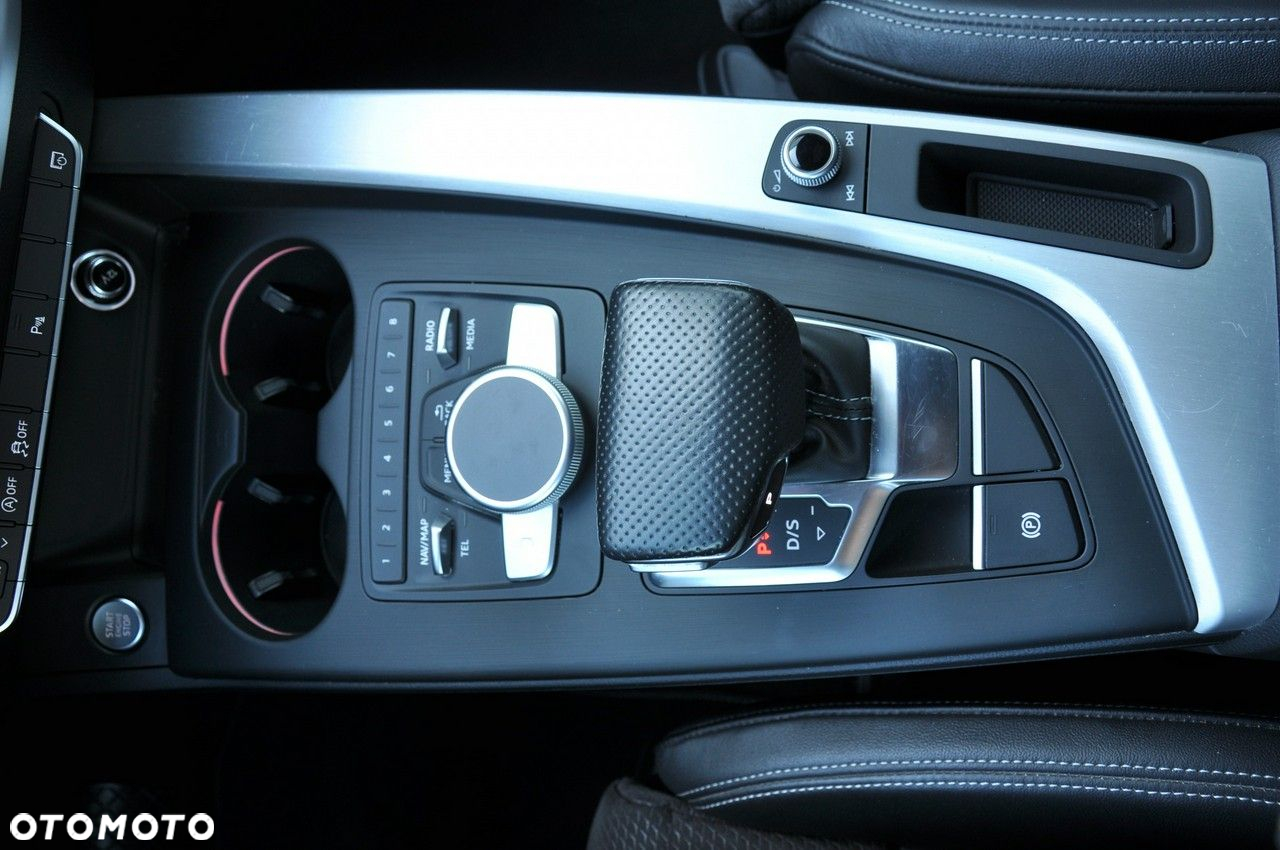Audi A4 2.0 TDI Sport S tronic - 22