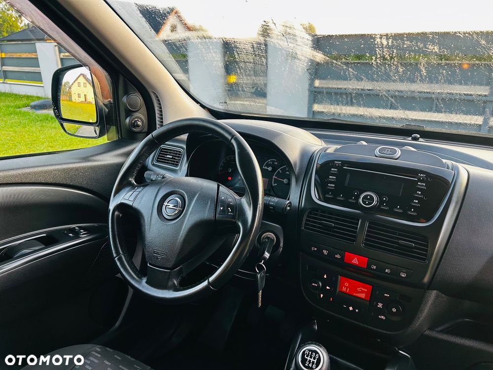 Opel Combo - 18