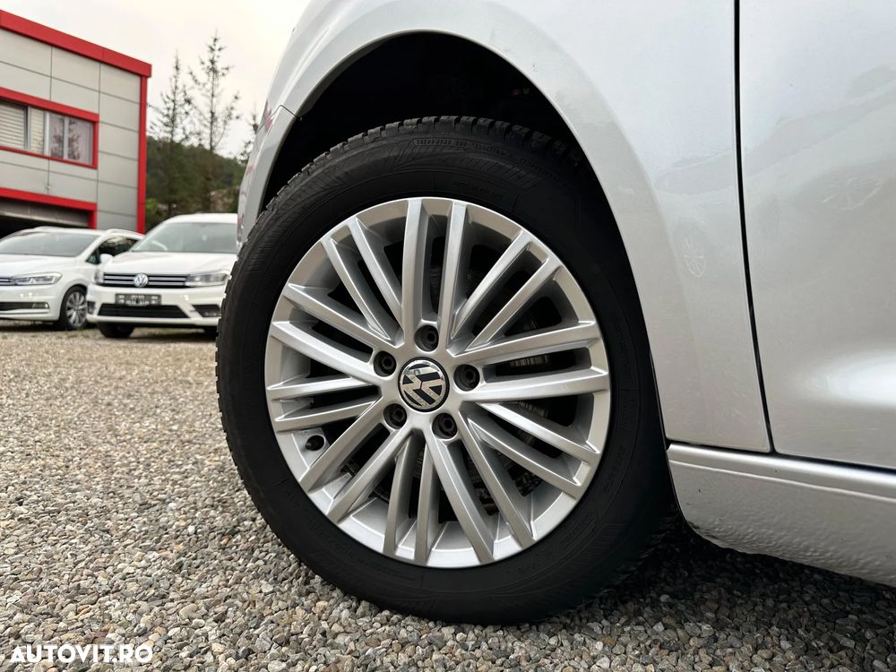 Volkswagen Touran 1.6 TDI DPF DSG Cup - 9