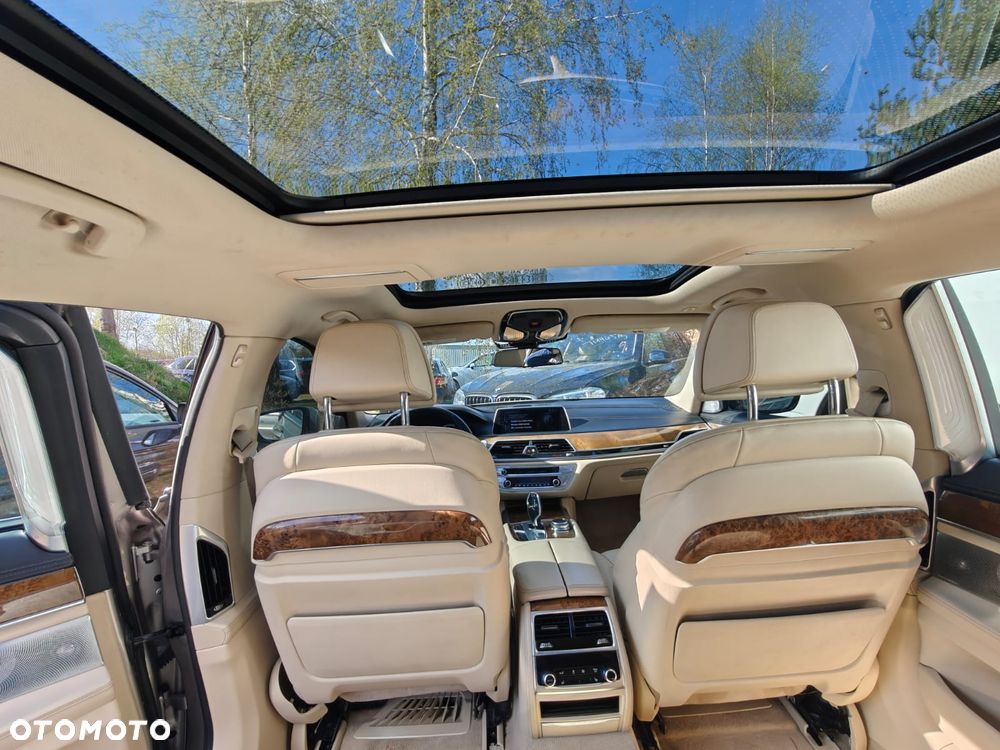 BMW Seria 7 750Li Edition Exclusive - 11
