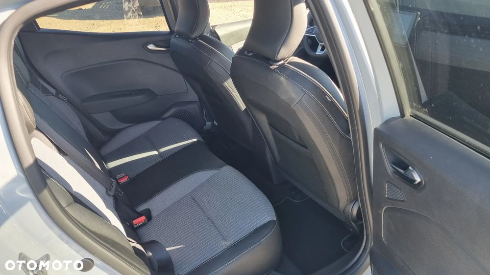 Renault Clio E-TECH Full 145 EVOLUTION - 27