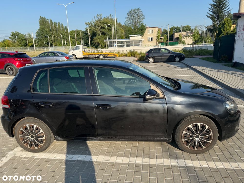 Volkswagen Golf 2.0 TDI Highline - 4