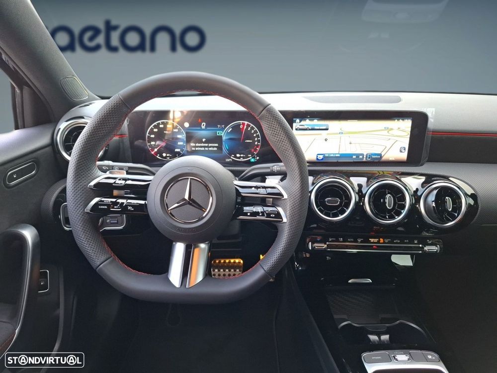 Mercedes-Benz A 250 e - 13