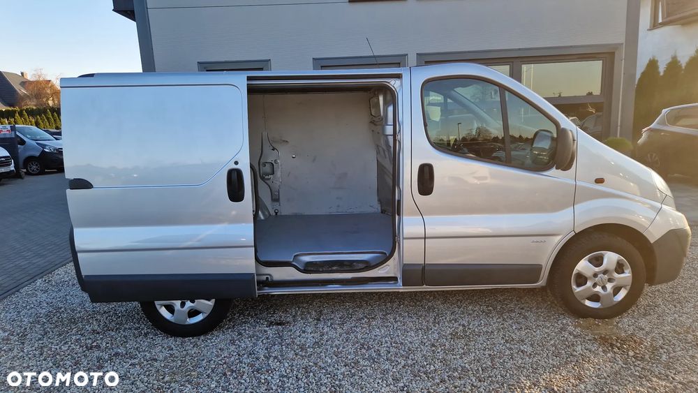 Opel Vivaro - 22