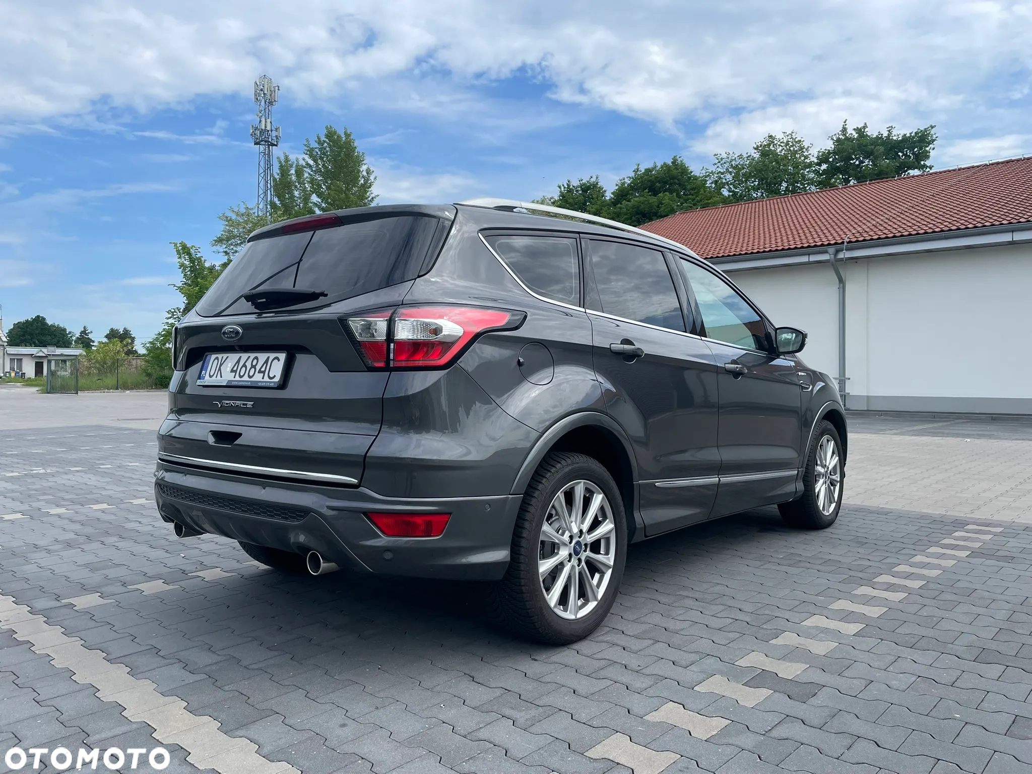 Ford Kuga 2.0 TDCi 2x4 Vignale - 12