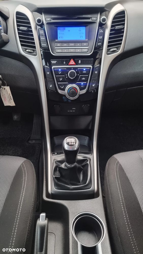 Hyundai i30 blue 1.4 YES Gold - 29