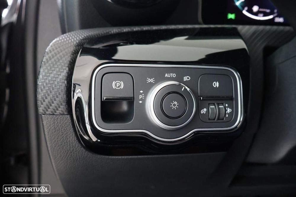 Mercedes-Benz A 250 e - 26