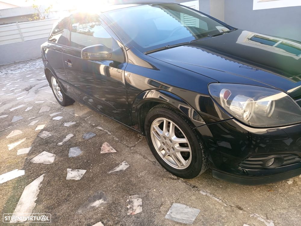 Opel Astra GTC - 2