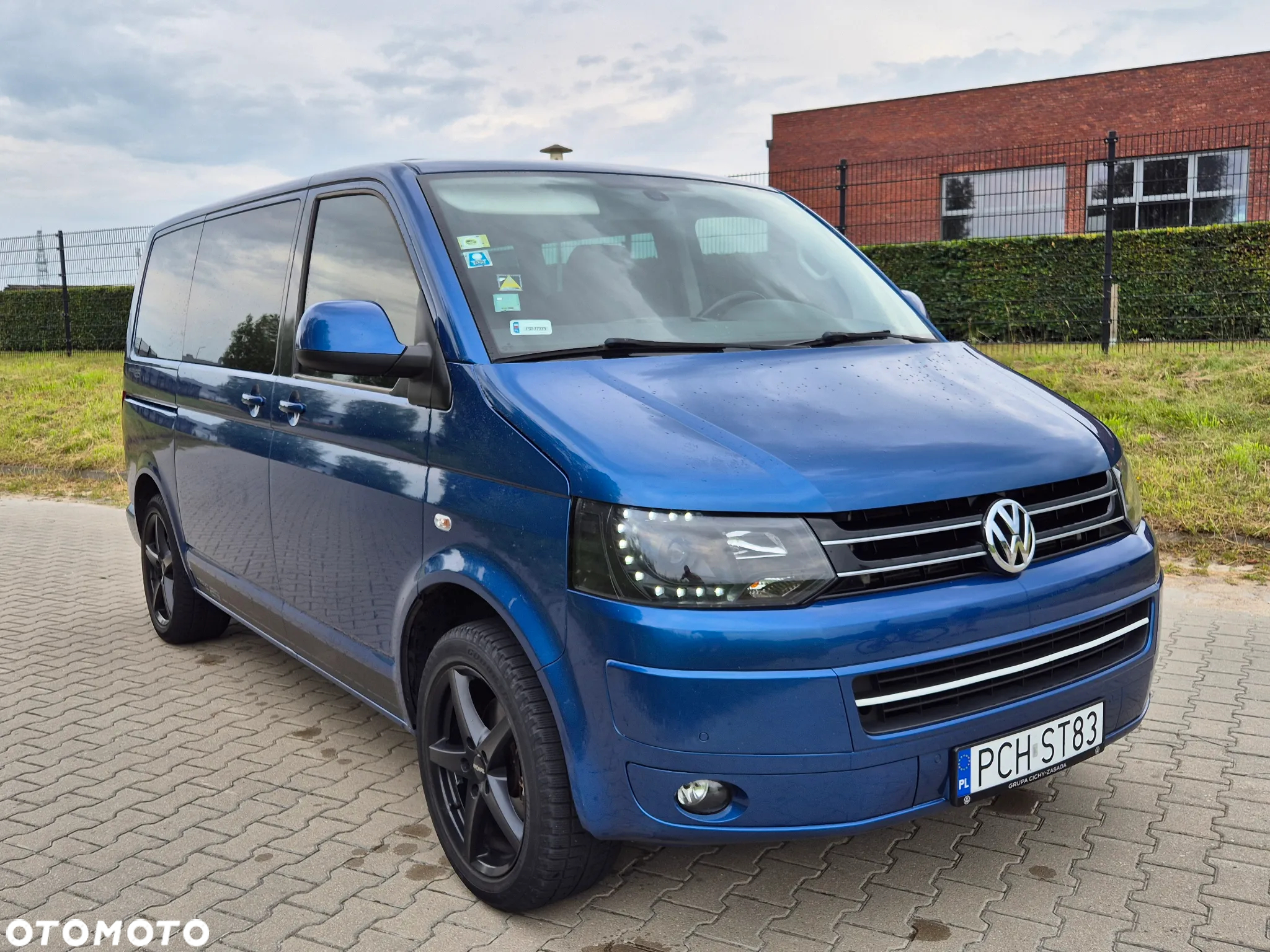 Volkswagen Multivan - 2