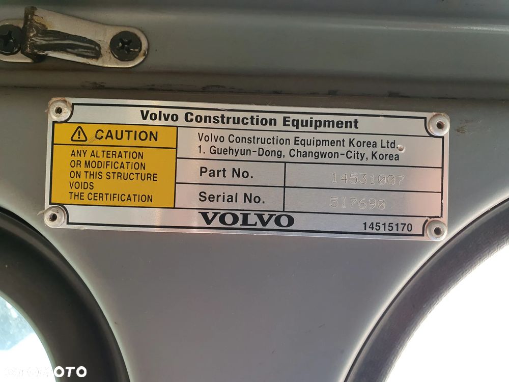 Volvo EC140B LC - 19