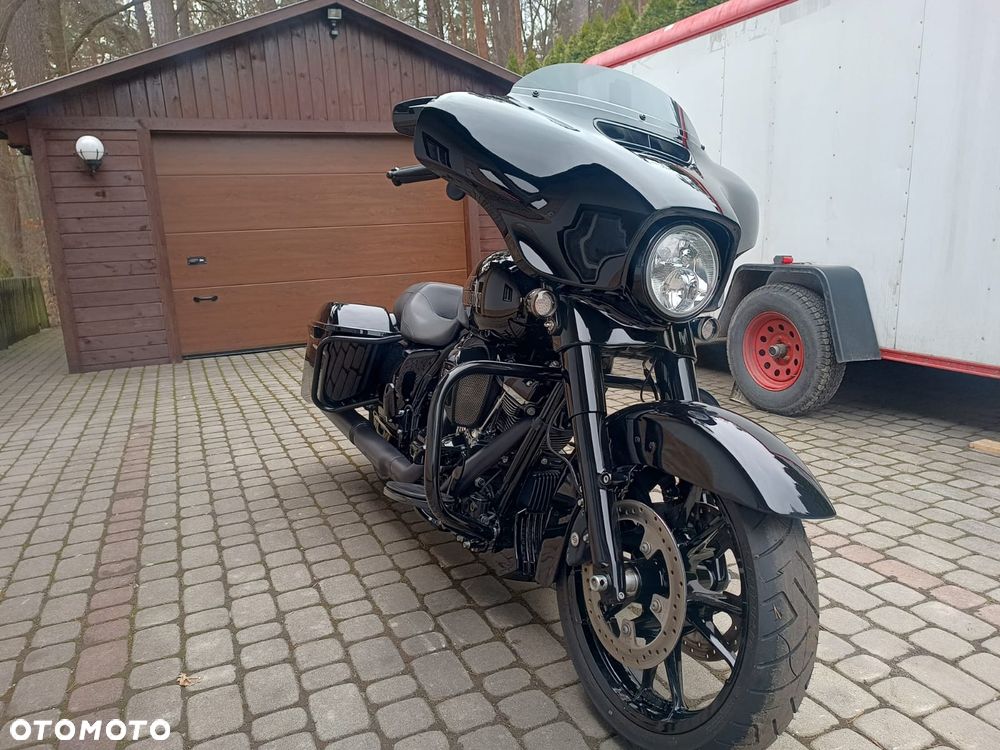 Harley-Davidson Touring Street Glide - 12