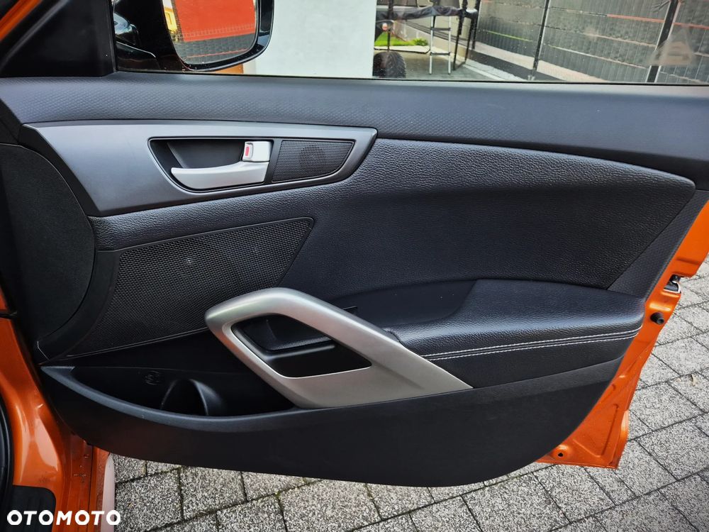 Hyundai Veloster 1.6 Turbo Premium - 37