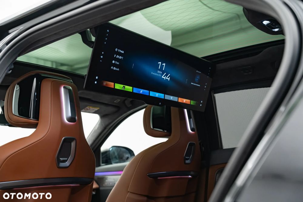 BMW Seria 7 - 37