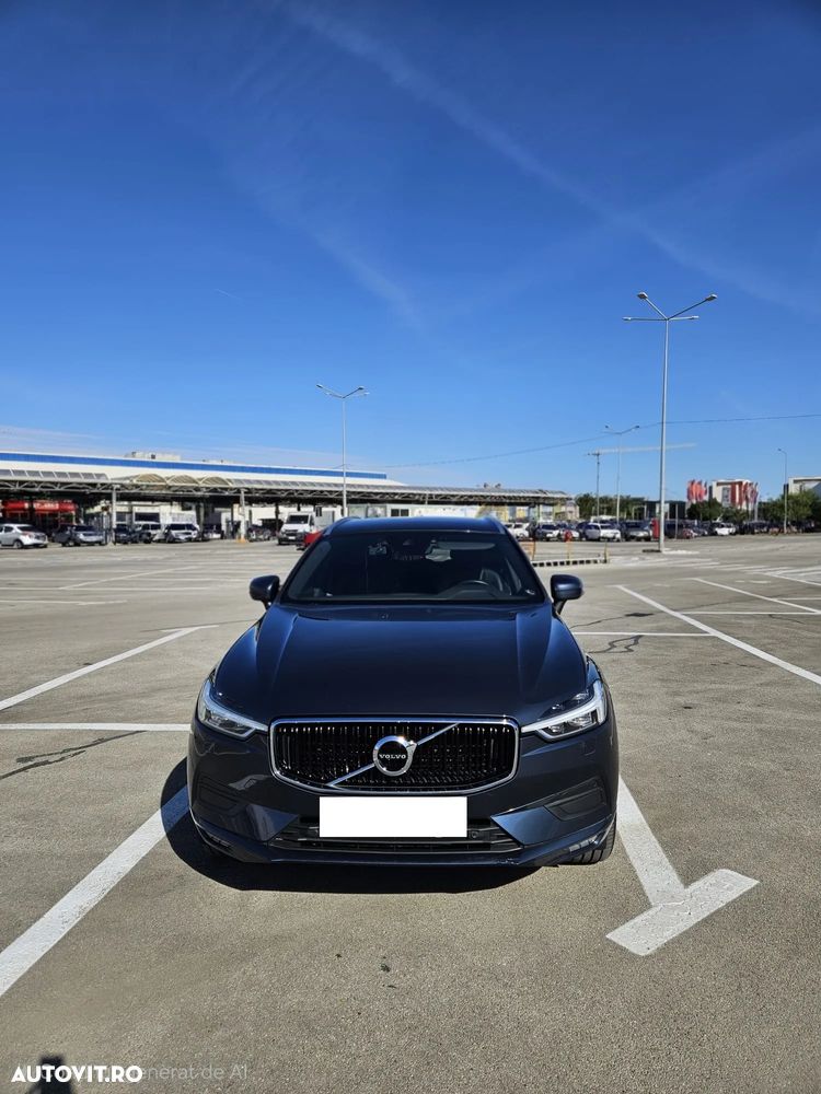 Volvo XC 60 B4 MHEV AWD Momentum Pro - 1