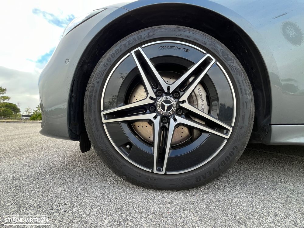 Mercedes-Benz C 300 e T 9G-TRONIC AMG Line - 12
