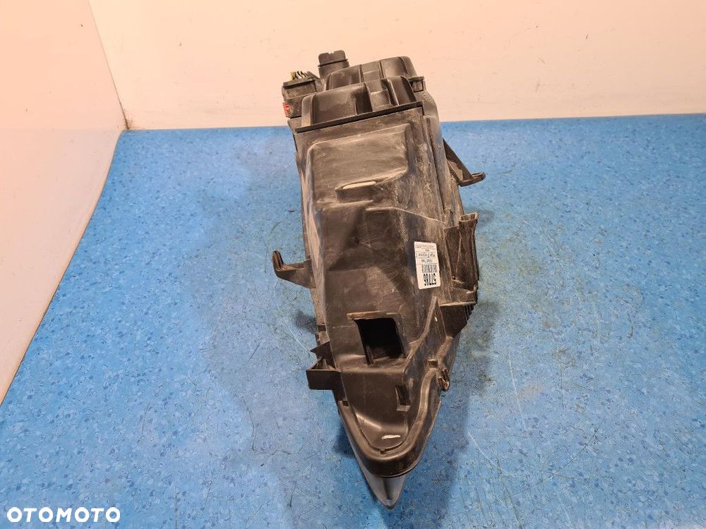 PEUGEOT 307 SW PREMIUM REFLEKTOR PRAWY - 12