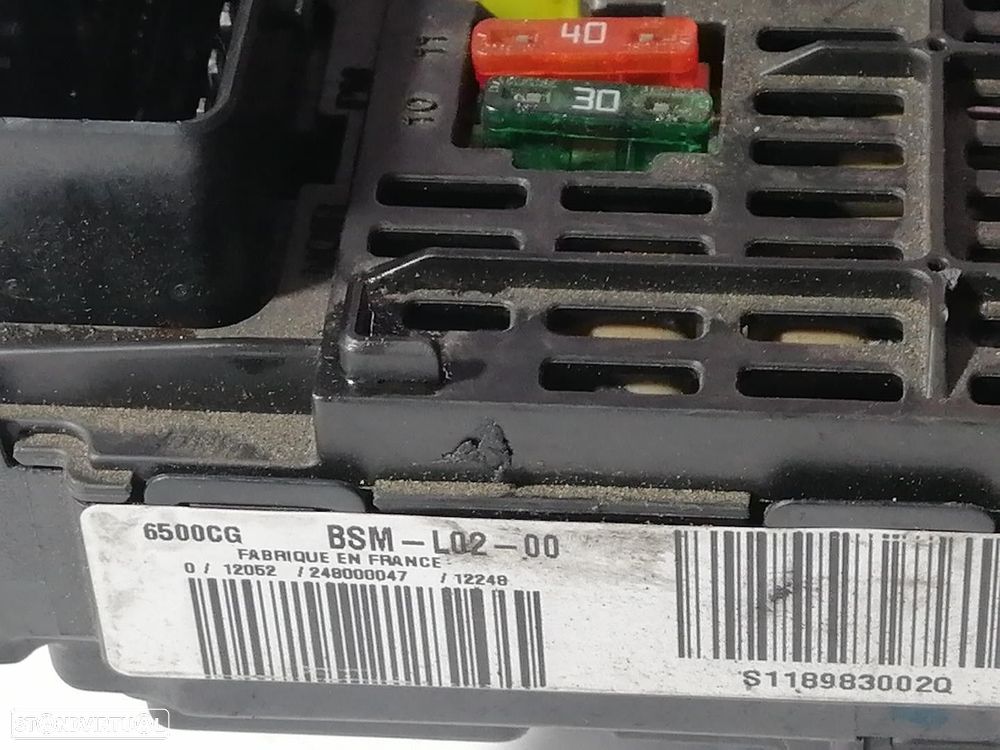 CAIXA RELÉS / FUSÍVEIS PEUGEOT 407 SW 2005 - 2