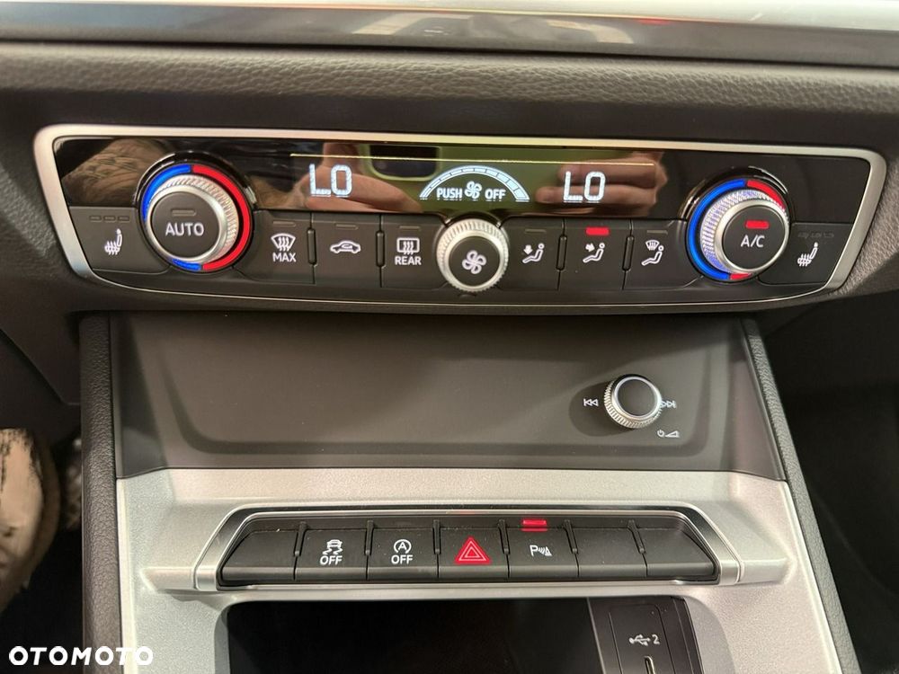 Audi Q3 - 22