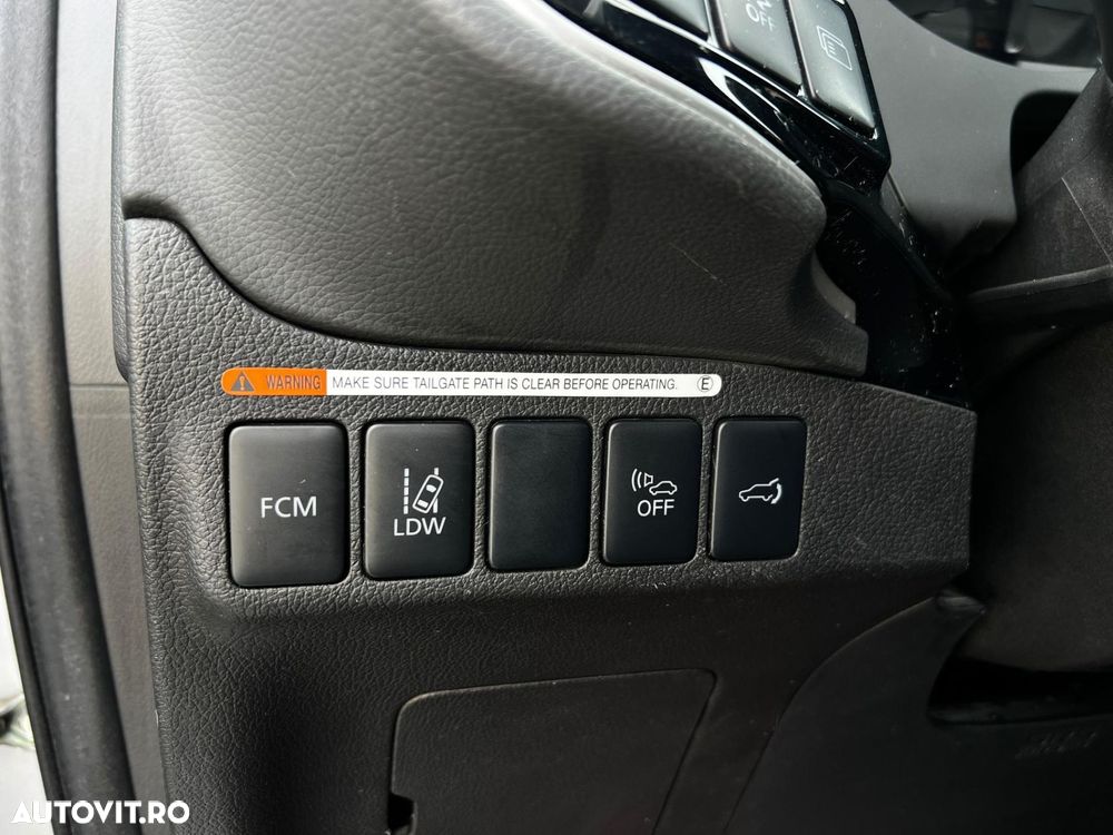 Mitsubishi Outlander - 16