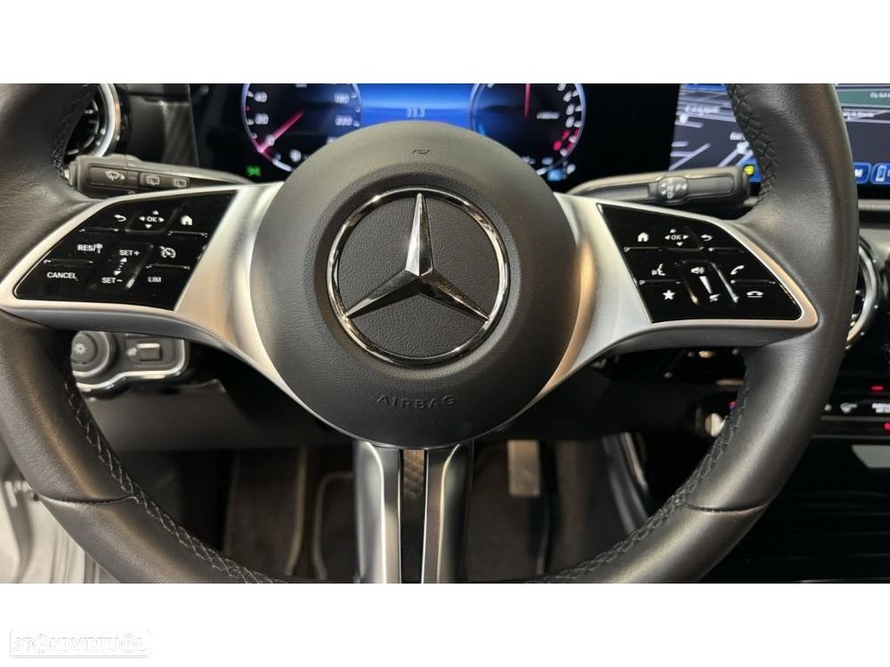 Mercedes-Benz A 250 e Progressive - 12