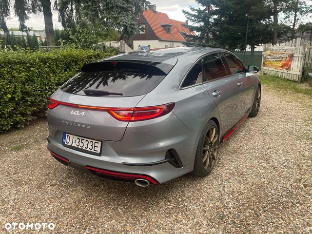 Kia ProCeed - 10