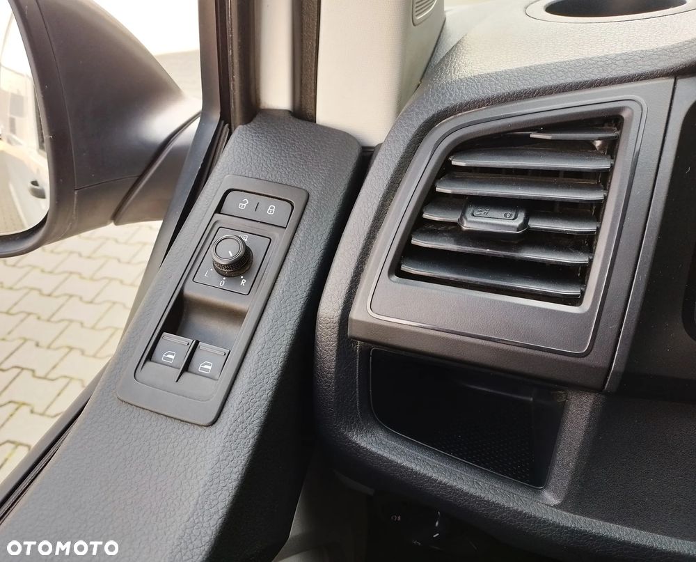Volkswagen TRANSPORTER - 12