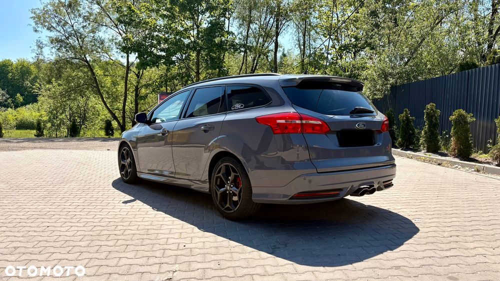 Ford Focus 2.0 TDCi ST-2 - 2