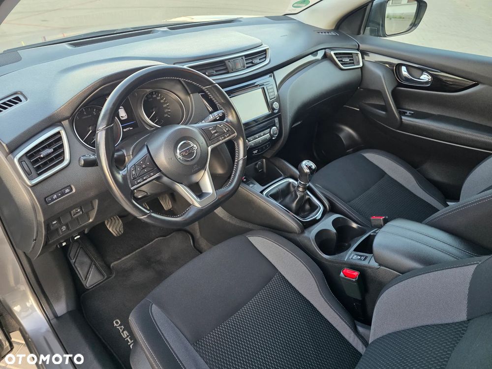 Nissan Qashqai 1.3 DIG-T AKARI - 18