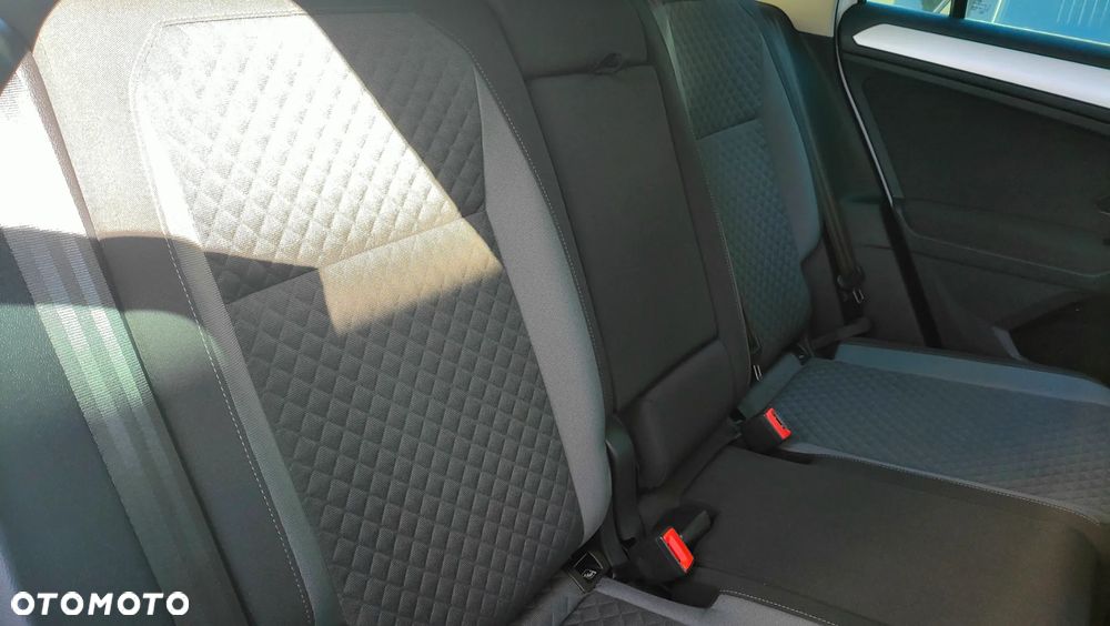 Volkswagen Tiguan - 36