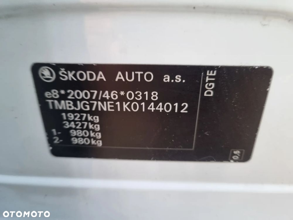 Skoda Octavia 1.6 TDI Premium Edition - 6