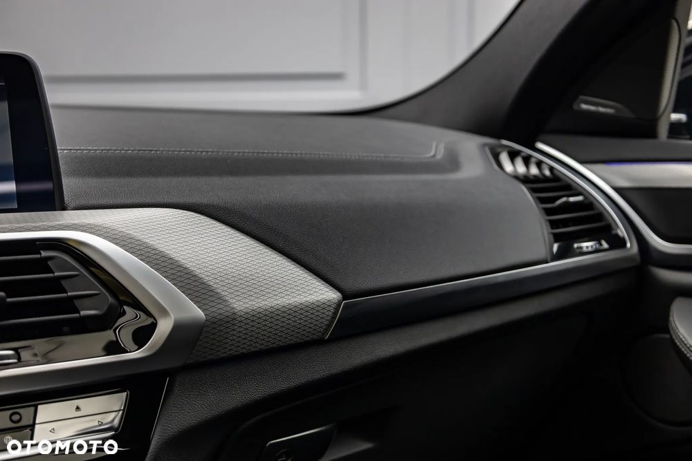 BMW X4 - 25