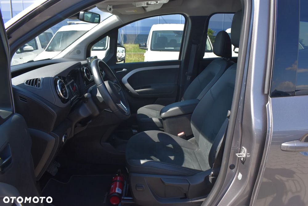 Mercedes-Benz Klasa T 180 d Progressive - 11