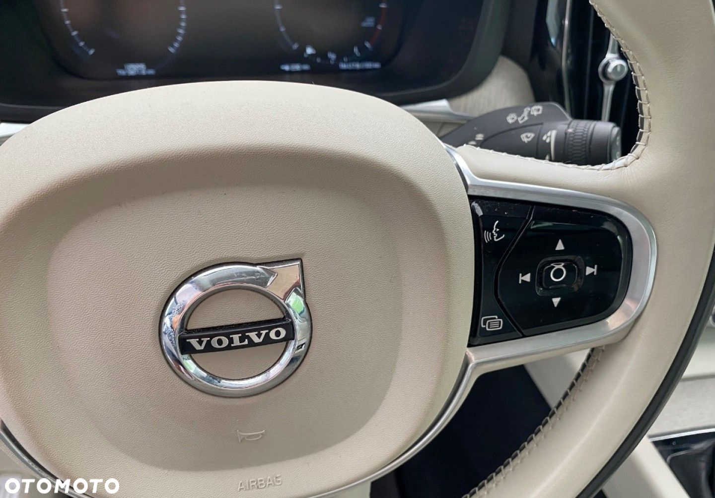 Volvo XC 60 - 6