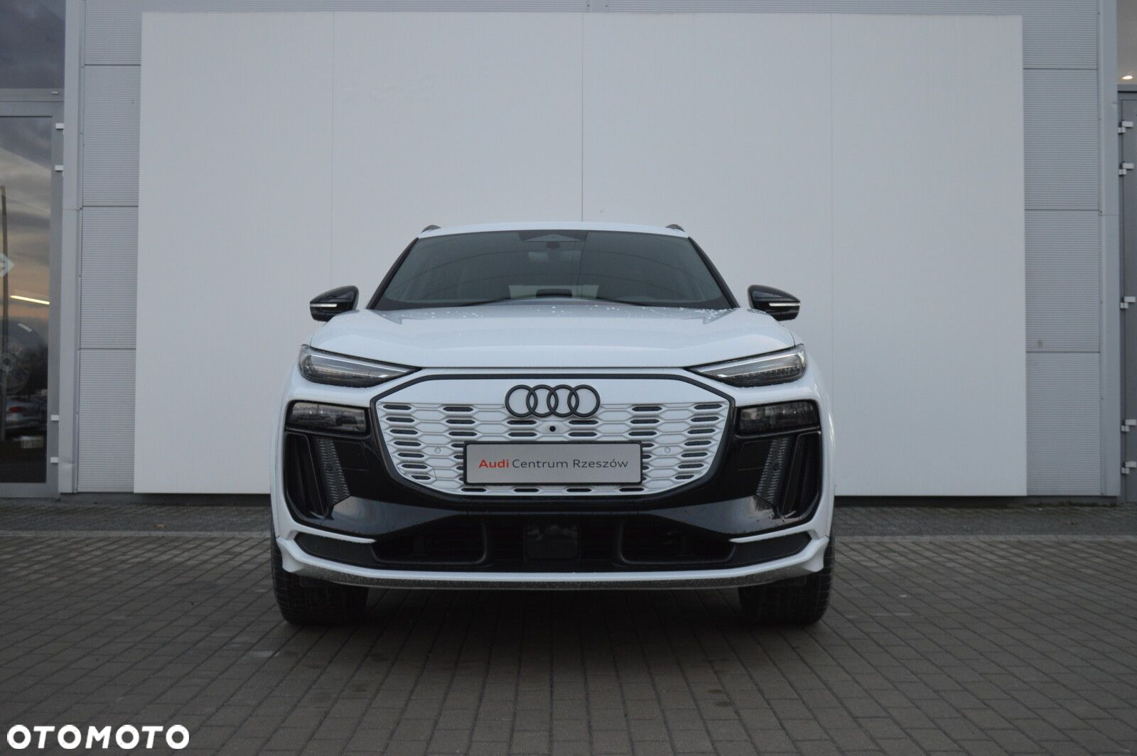 Audi Q6 e-tron - 2