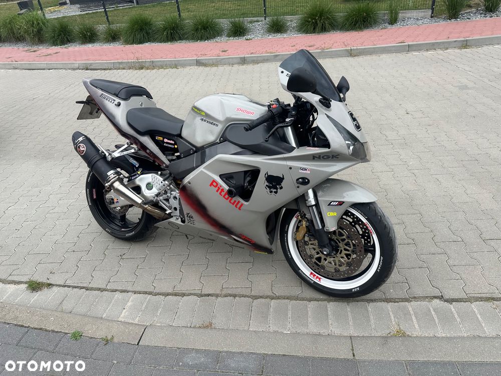 Honda CBR - 3