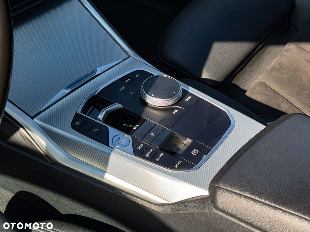 BMW Seria 3 320d xDrive mHEV sport - 30