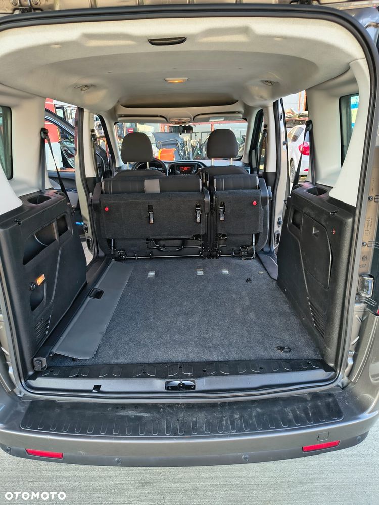 Fiat Doblo 1.4 T-Jet 16V Lounge - 14