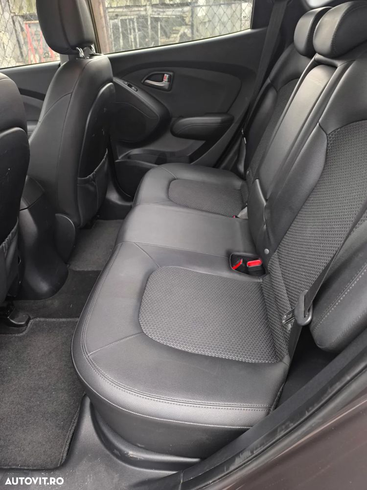 Hyundai ix35 2.0 CRDI 4WD Premium - 14