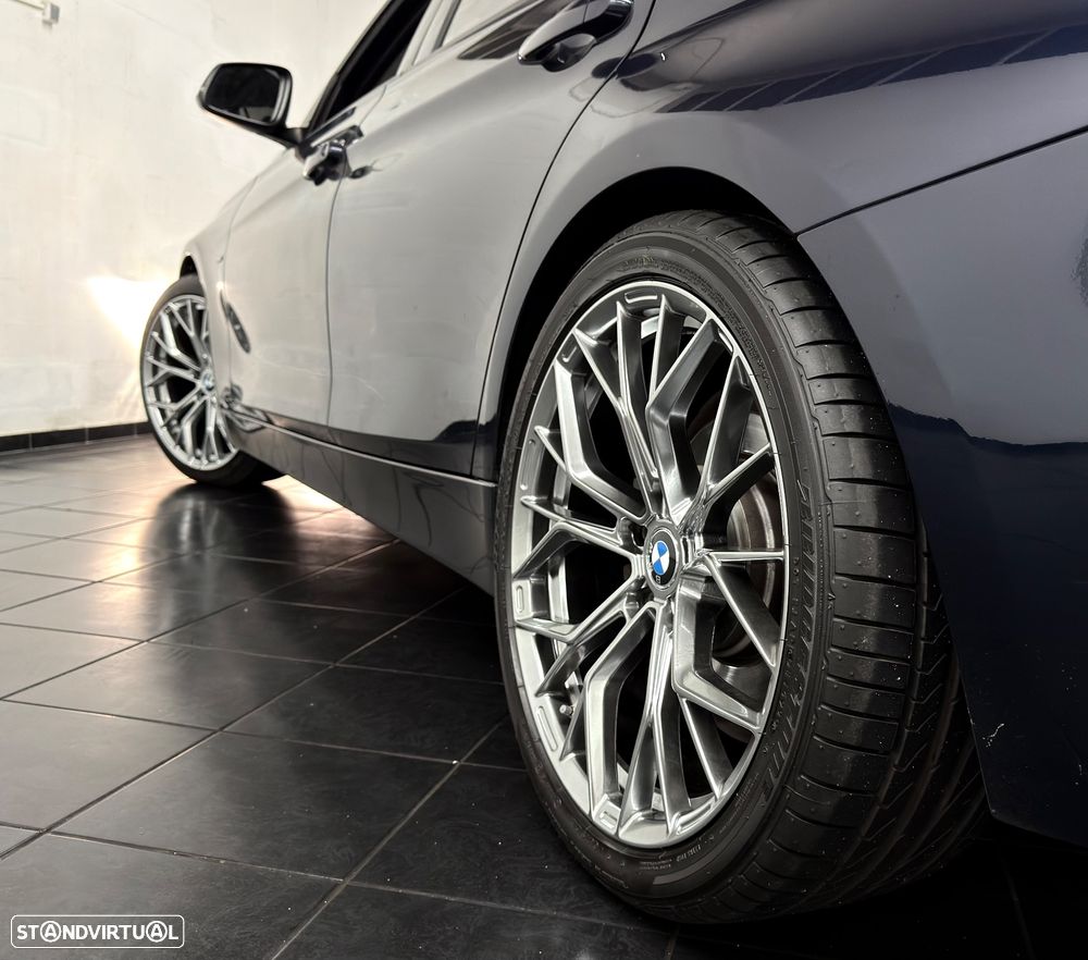 BMW 320 d Line Sport - 30