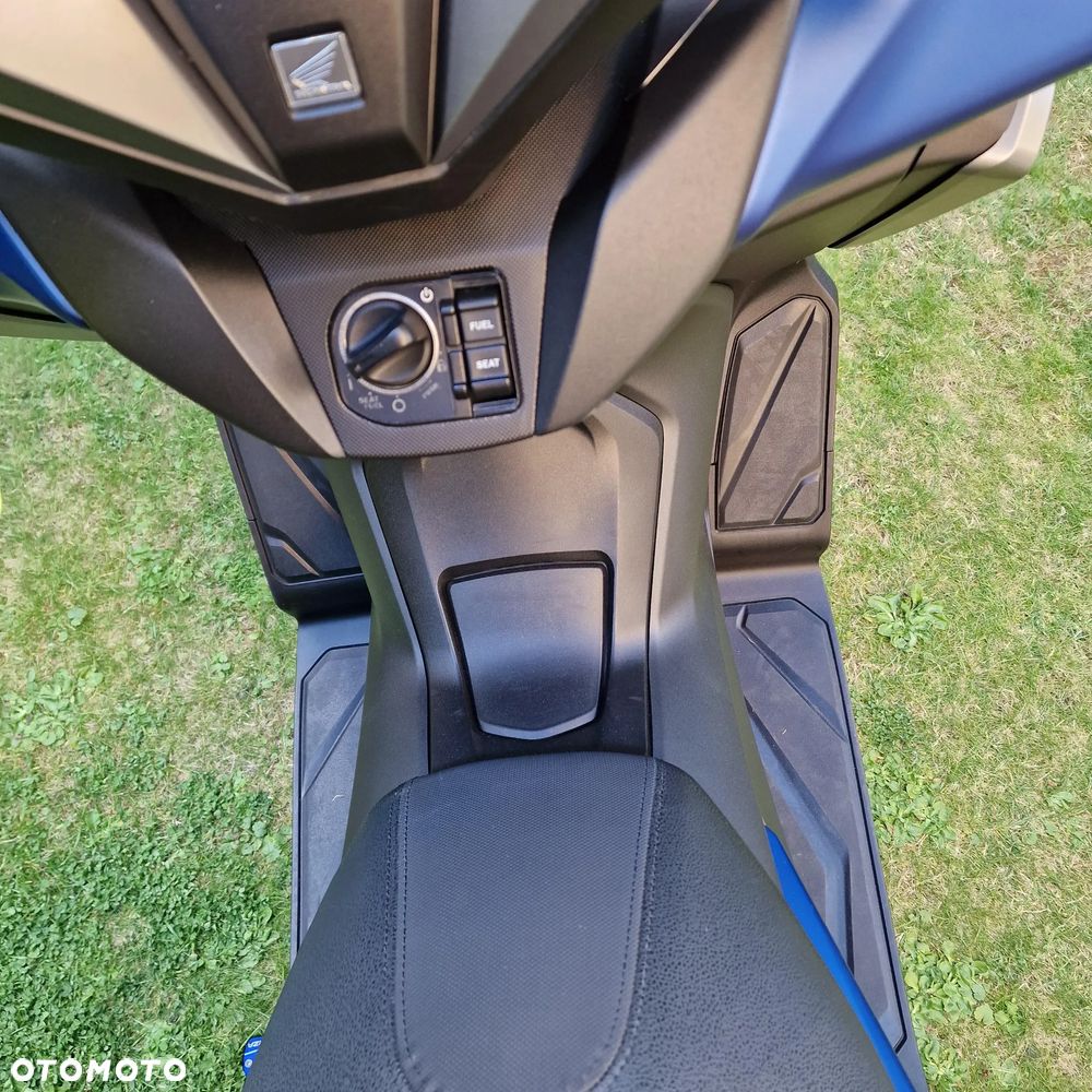 Honda NSS - 12