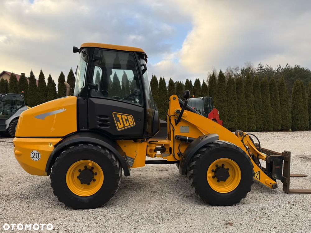 JCB 409 / JEDYNIE 2219 MTH!!! / SILNIK DEUTZ / PIĘKNIE UTRZYMANA / ORYGINAŁ / ZADBANA / SPROWADZONA Z NIEMIEC / BEZ DPF ADBLUE / SILNA / 407 408 406 60 70 M 506 509 - 1